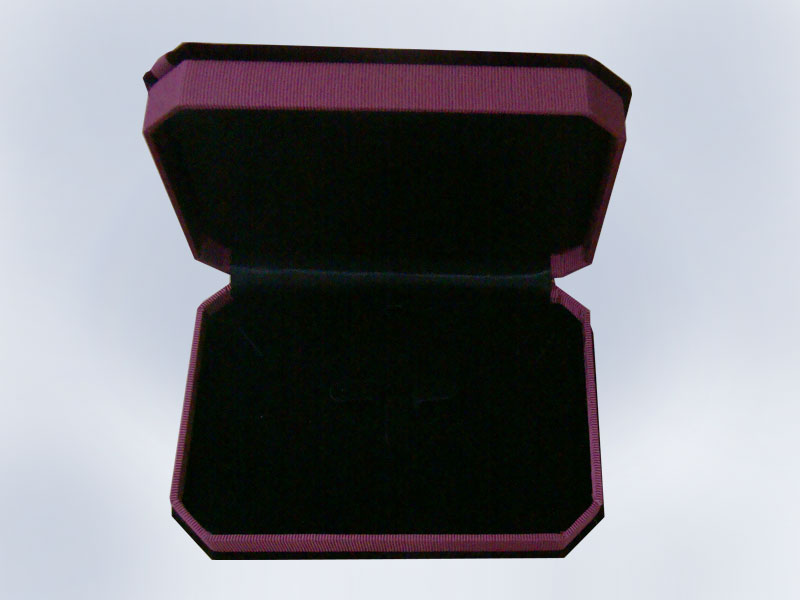Velvet Necklace Box