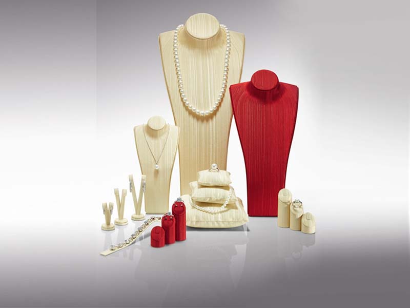 Jewelry_display-1