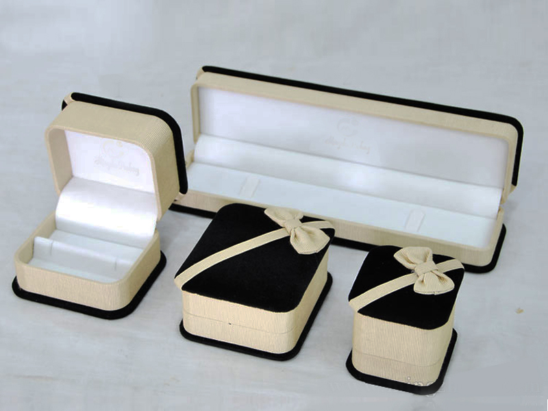 Jewelry Velvet Box 