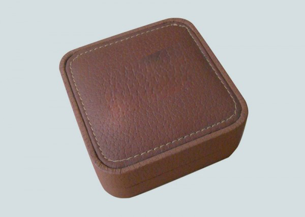 Leatherette  Pendant  Box